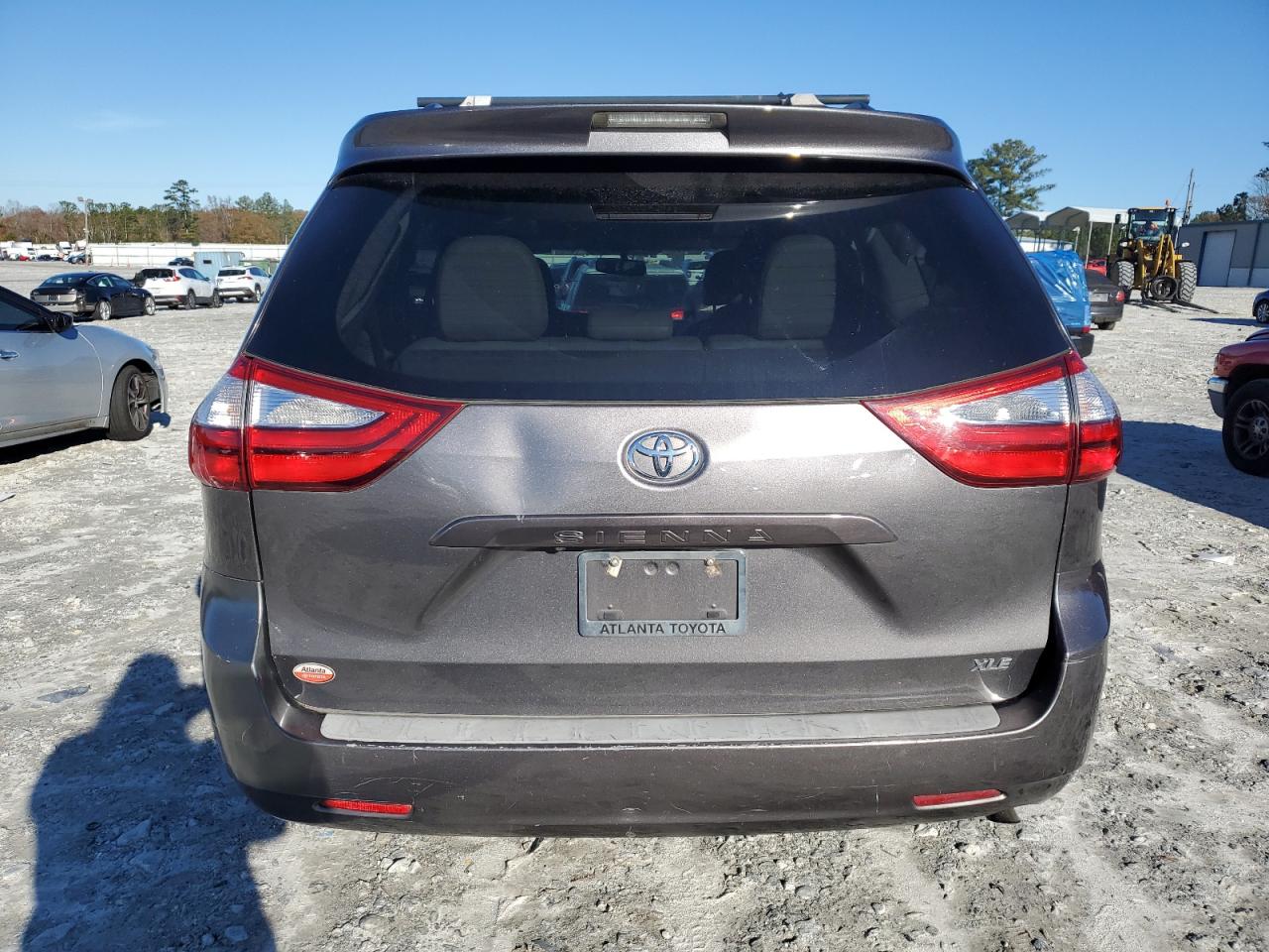 Lot #3033316827 2017 TOYOTA SIENNA XLE