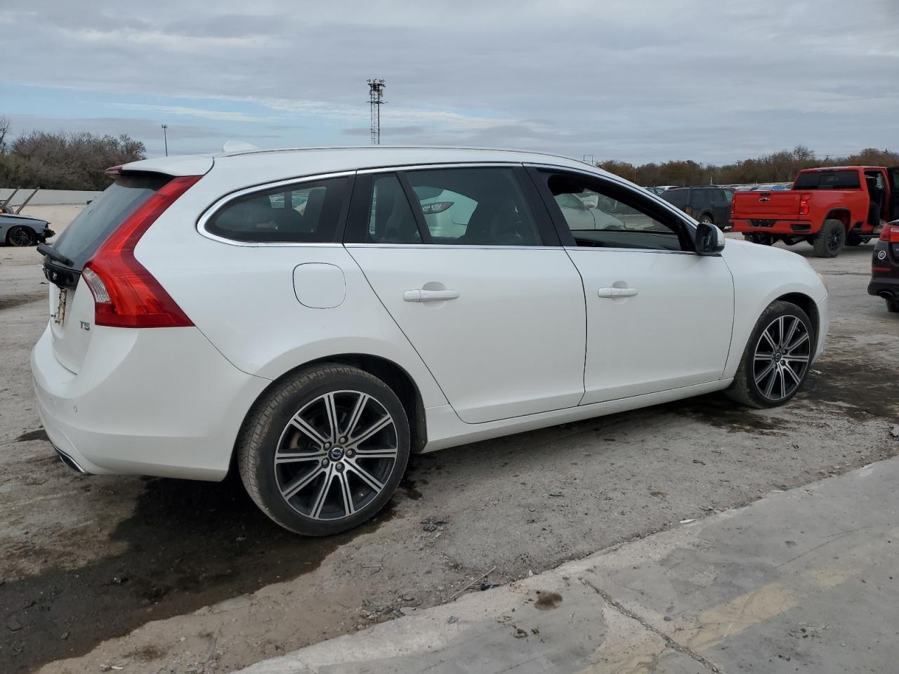 Lot #3029765258 2015 VOLVO V60 PREMIE