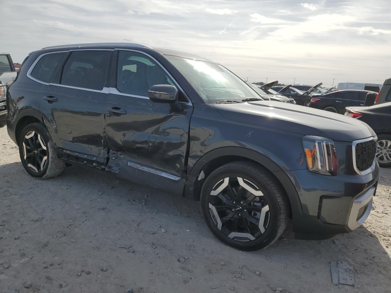 Lot #3026222301 2023 KIA TELLURIDE