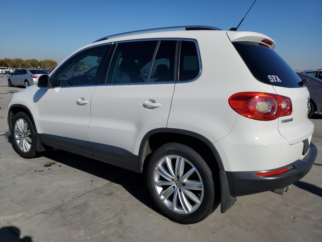 Lot #3022936085 2010 VOLKSWAGEN TIGUAN S