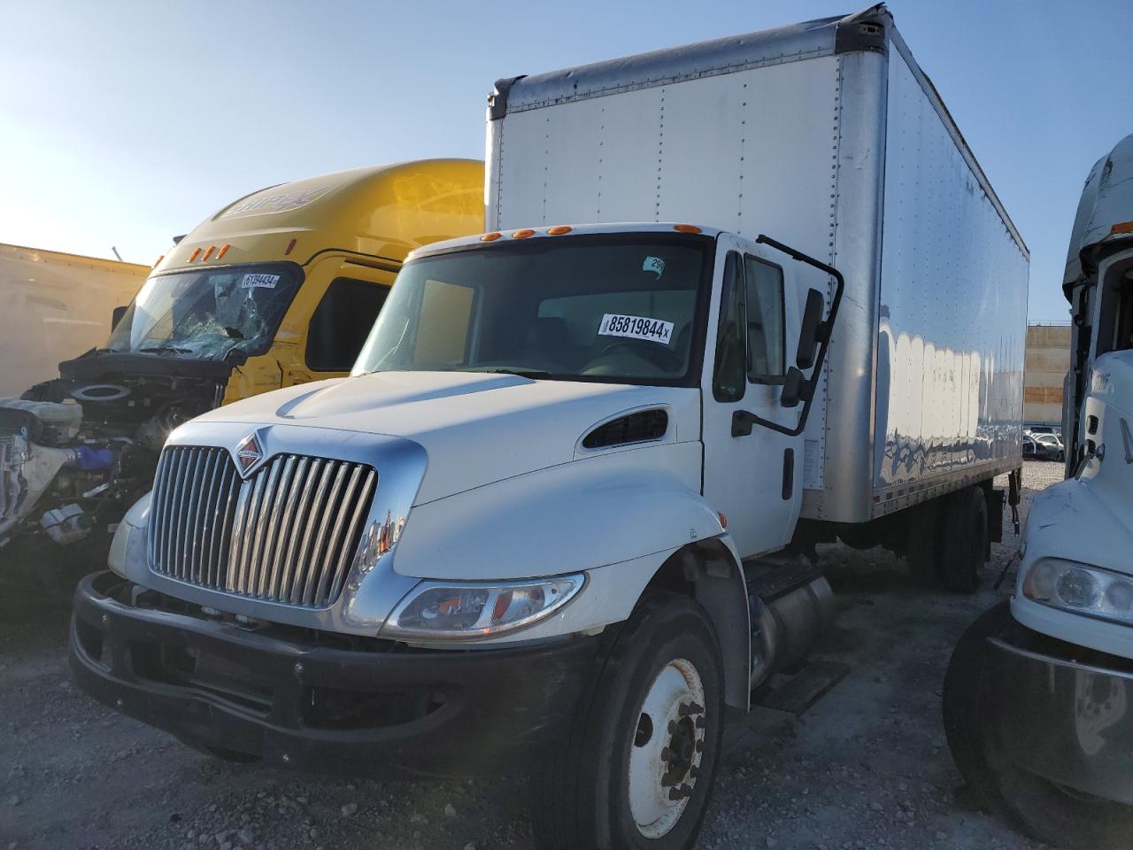 Lot #3034273068 2019 INTERNATIONAL 4000 4300