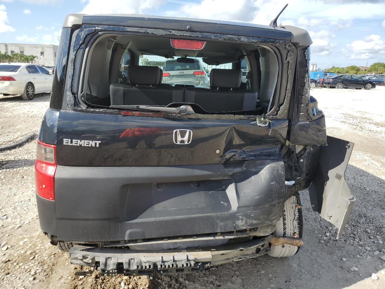 Lot #3040945426 2004 HONDA ELEMENT LX