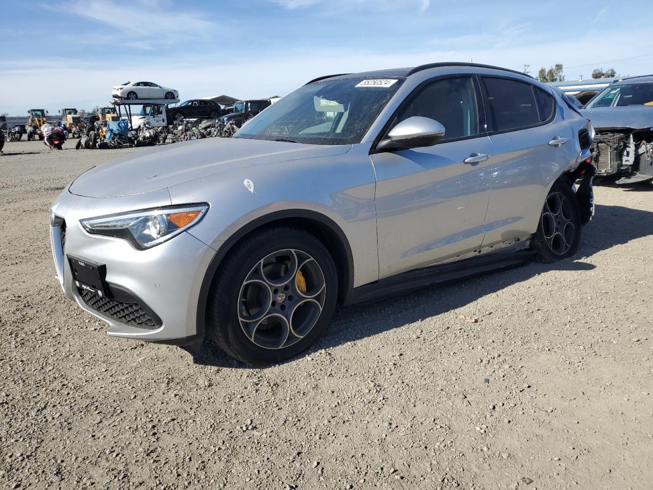  Salvage Alfa Romeo Stelvio