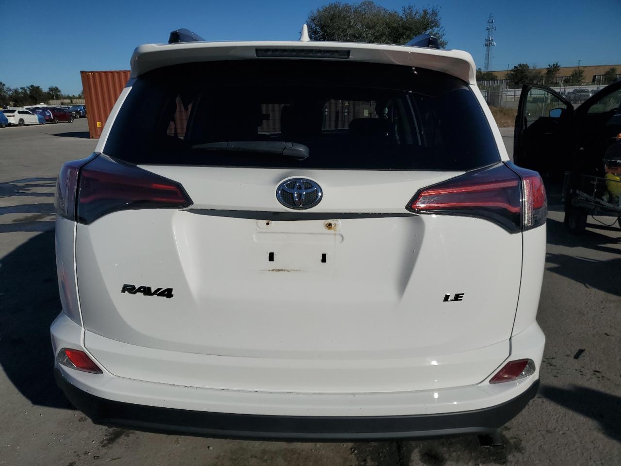 Lot #3037185484 2018 TOYOTA RAV4 LE