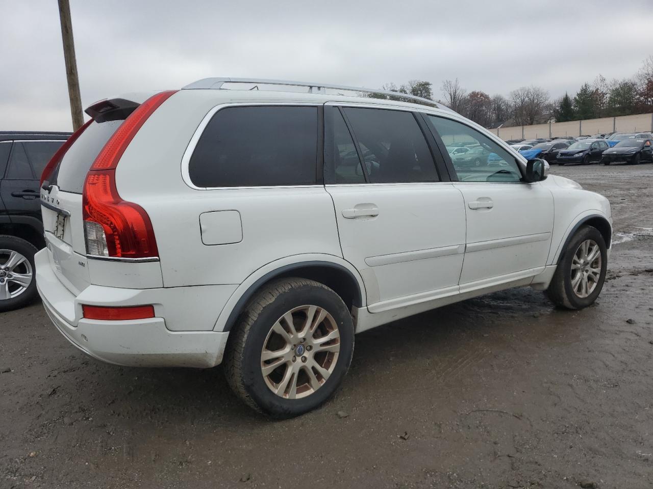 Lot #3051448285 2013 VOLVO XC90 3.2