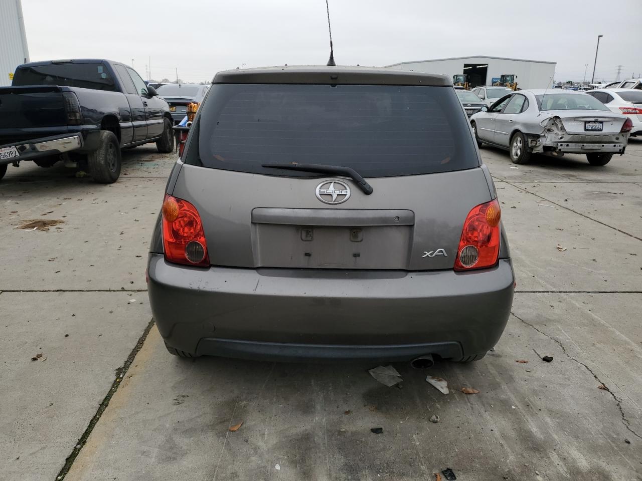 Lot #3030828501 2005 TOYOTA SCION XA