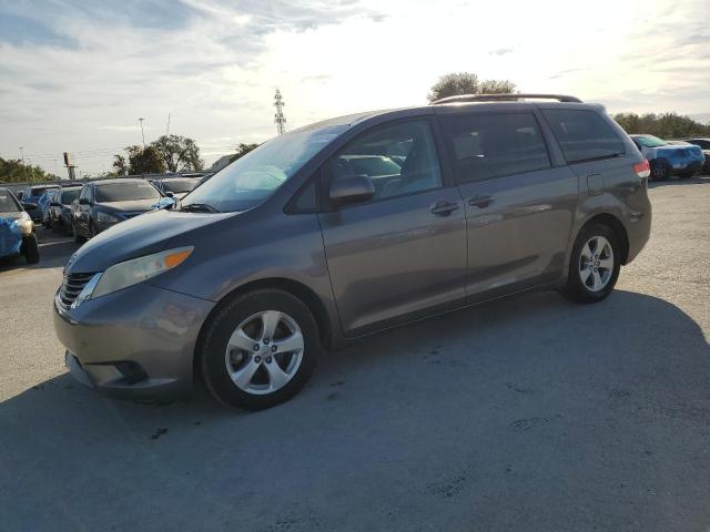 2013 TOYOTA SIENNA LE #3030665119