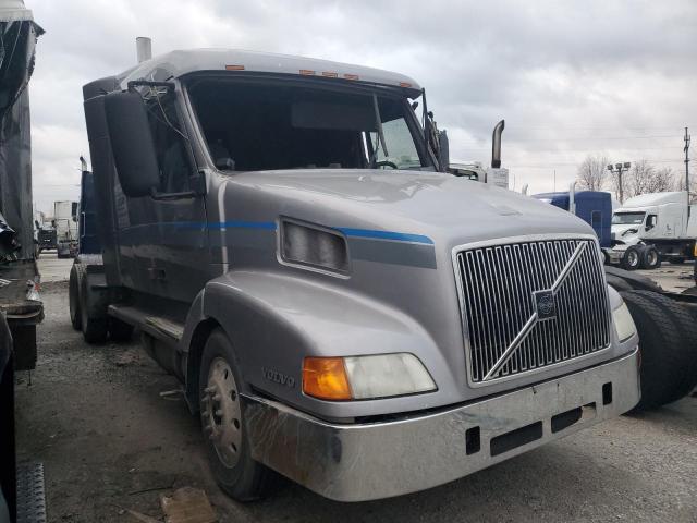 2000 VOLVO VN #3024323075