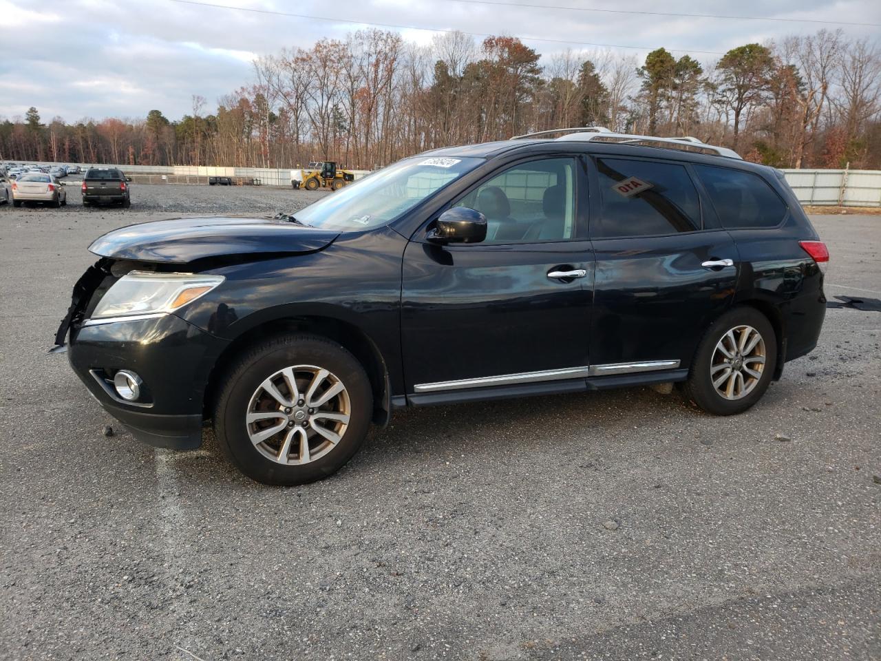  Salvage Nissan Pathfinder