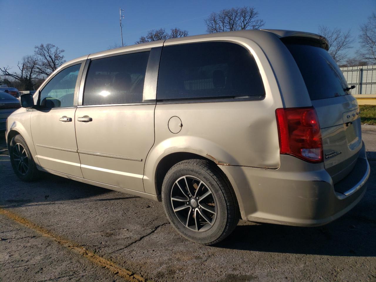 Lot #3030704093 2016 DODGE GRAND CARA