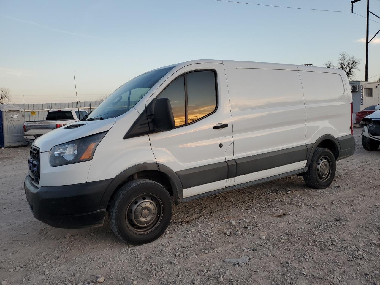 FORD TRANSIT T-250