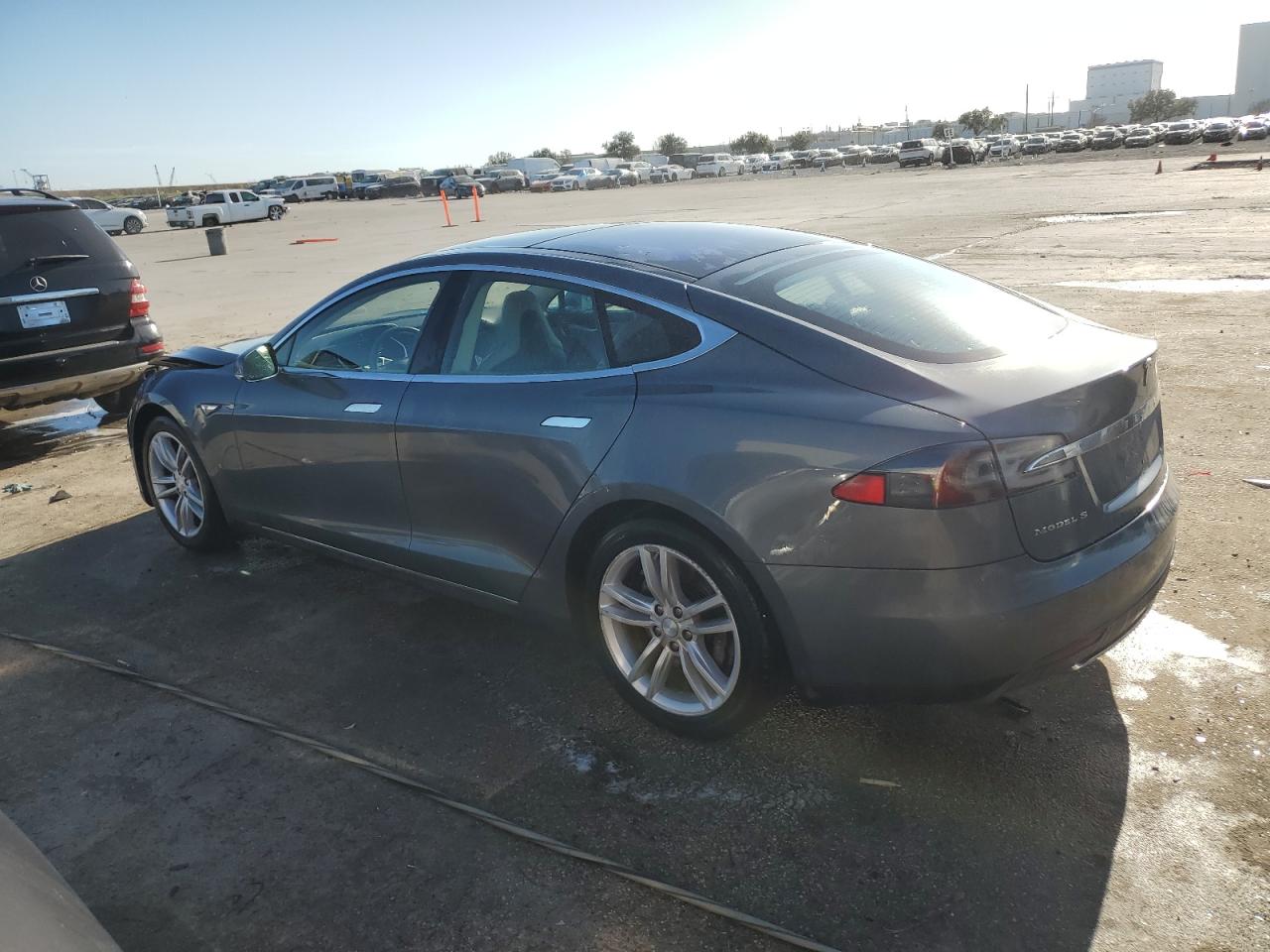 Lot #3028554926 2014 TESLA MODEL S