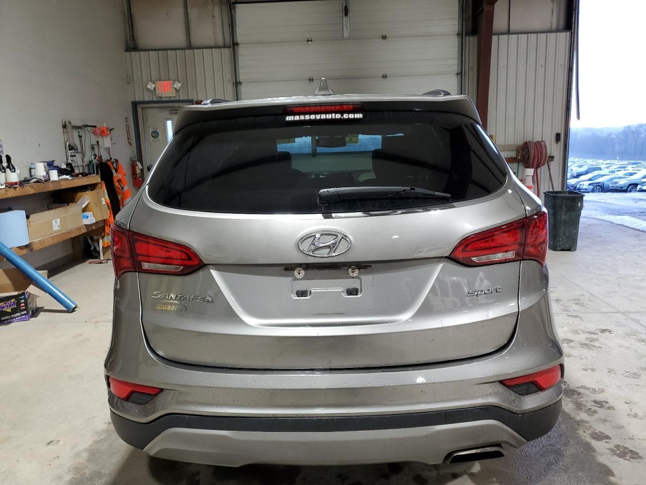 Lot #3033327887 2017 HYUNDAI SANTA FE S