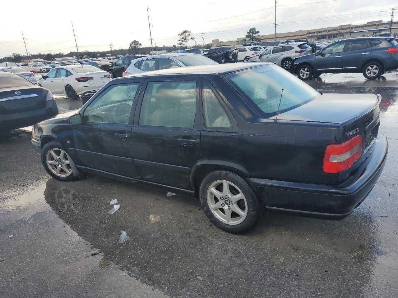 Lot #3045624648 2000 VOLVO S70 BASE