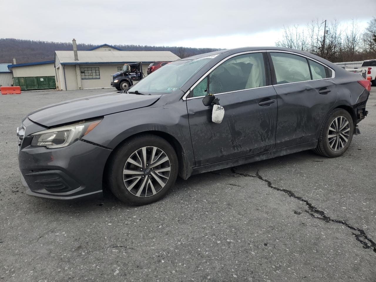  Salvage Subaru Legacy