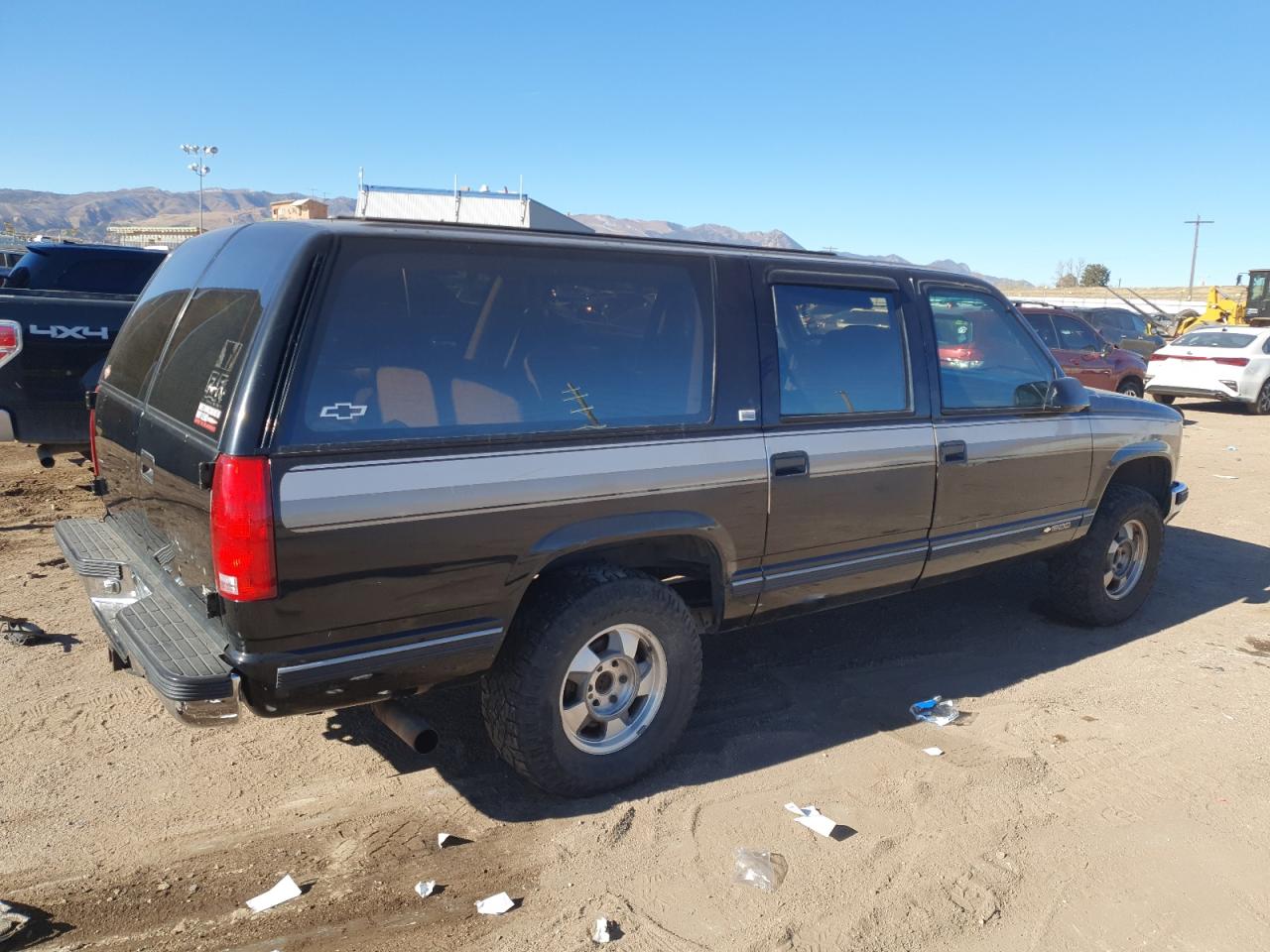 Lot #3024912424 1993 CHEVROLET SUBURBAN K