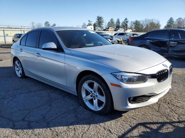 VIN WBA3B3C53DJ810493 2013 BMW 3 SERIES no.4