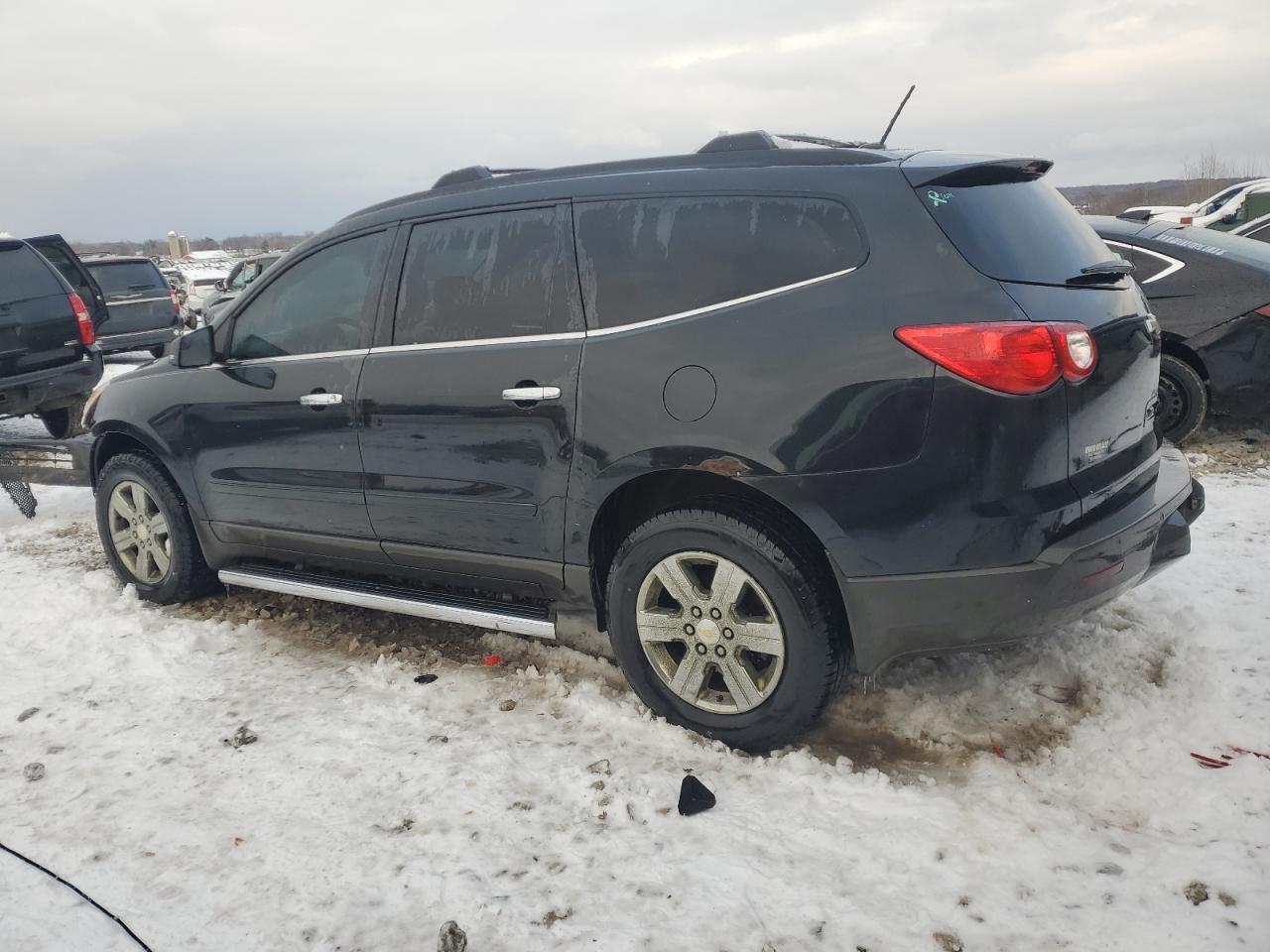 Lot #3033407918 2010 CHEVROLET TRAVERSE L