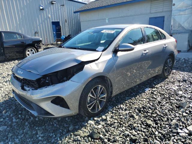 VIN 3KPF24AD2RE726685 2024 KIA FORTE no.1