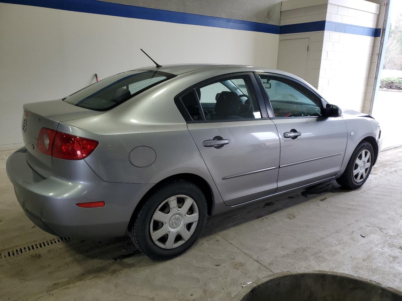 Lot #3025816315 2006 MAZDA 3 I