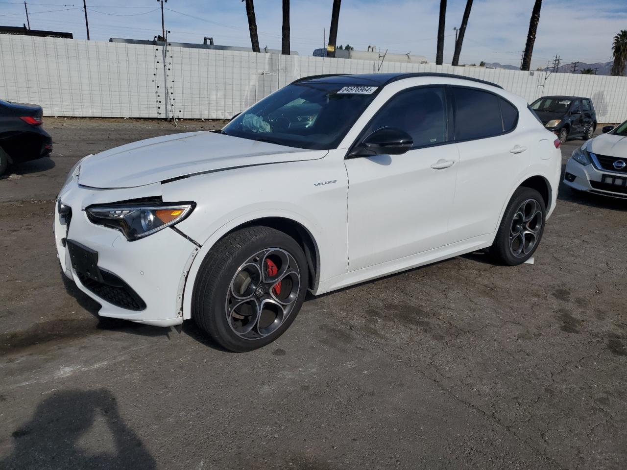  Salvage Alfa Romeo Stelvio