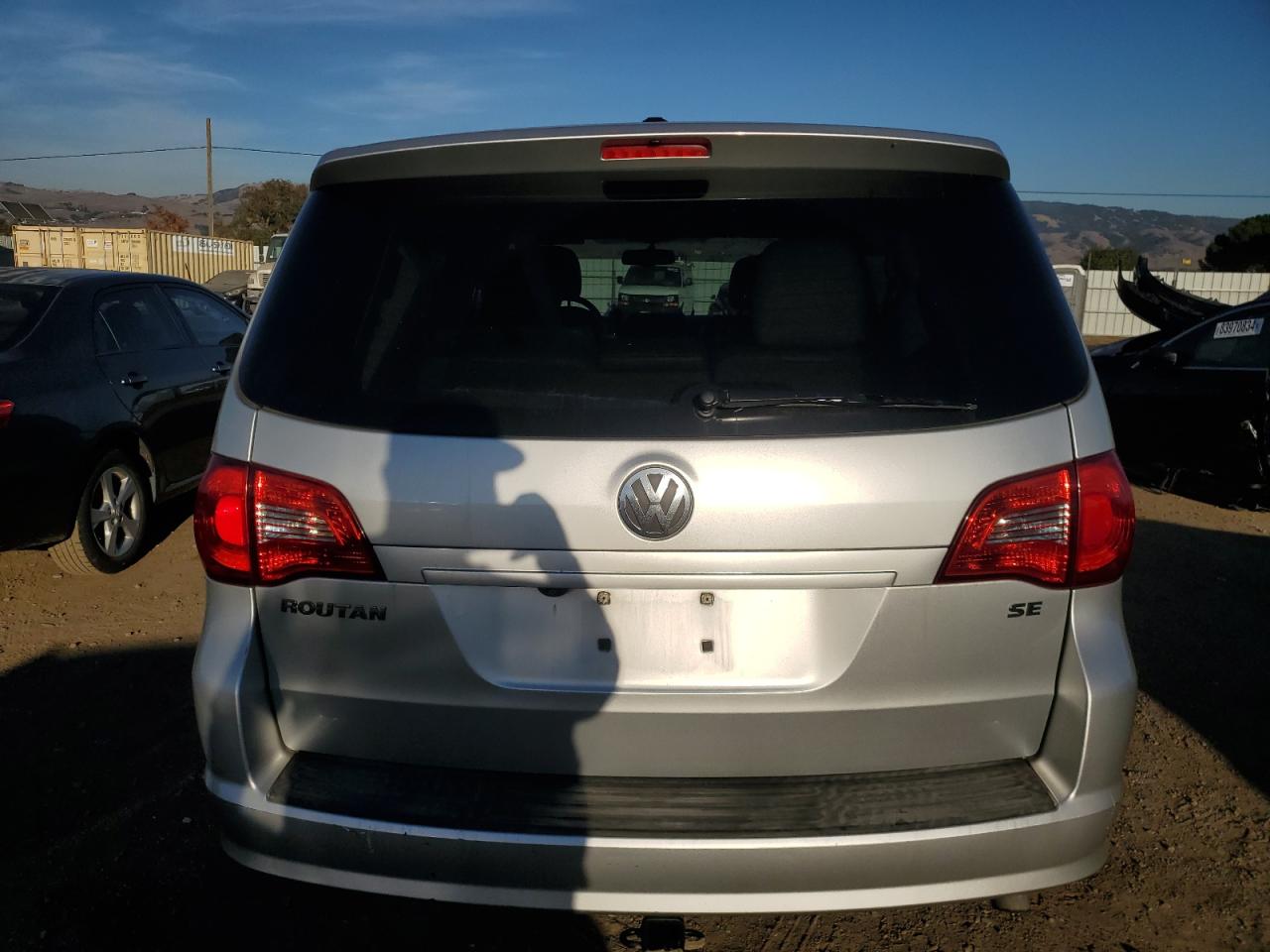 Lot #3032990002 2011 VOLKSWAGEN ROUTAN SE