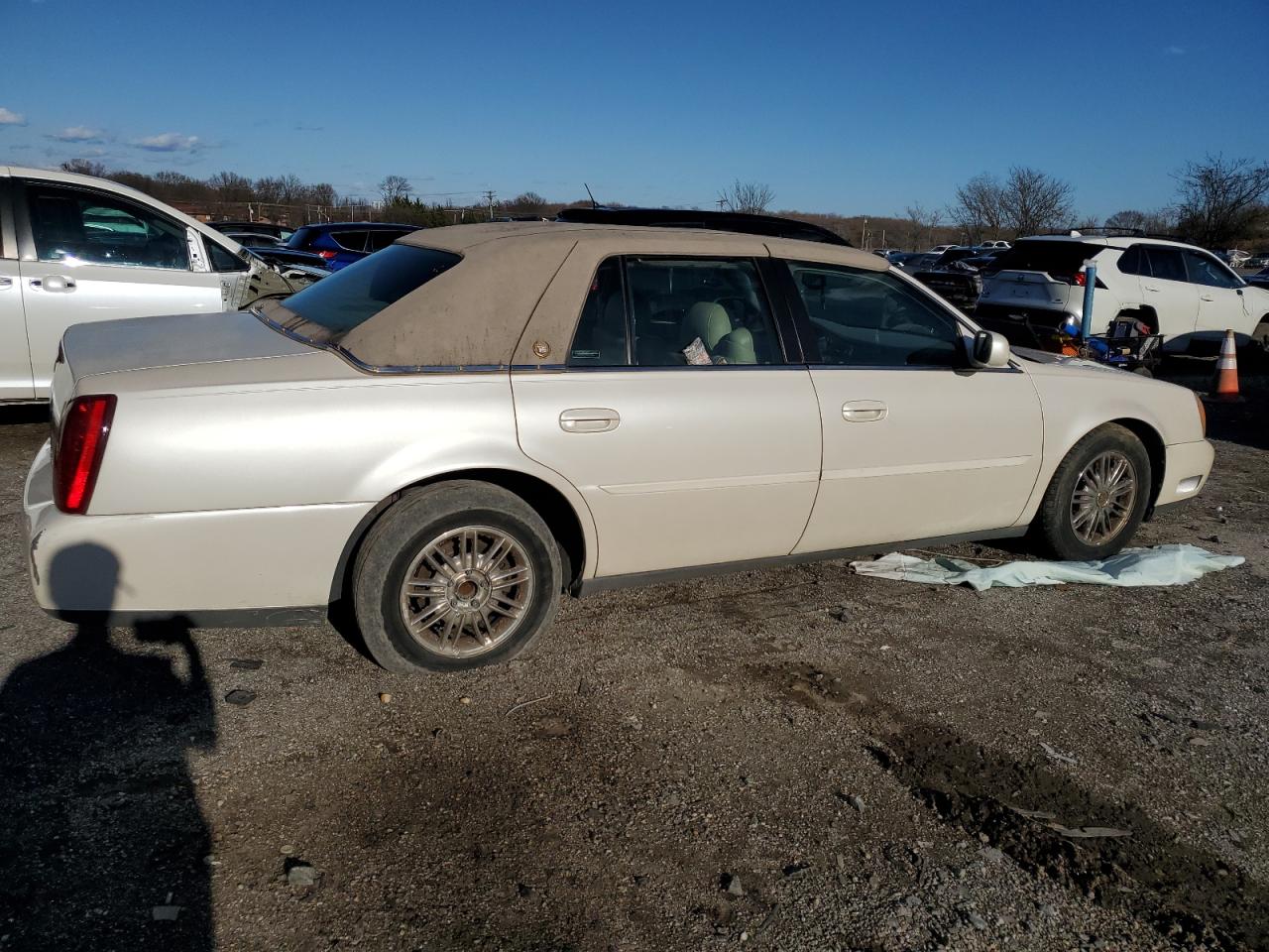 Lot #3042124617 2000 CADILLAC DEVILLE