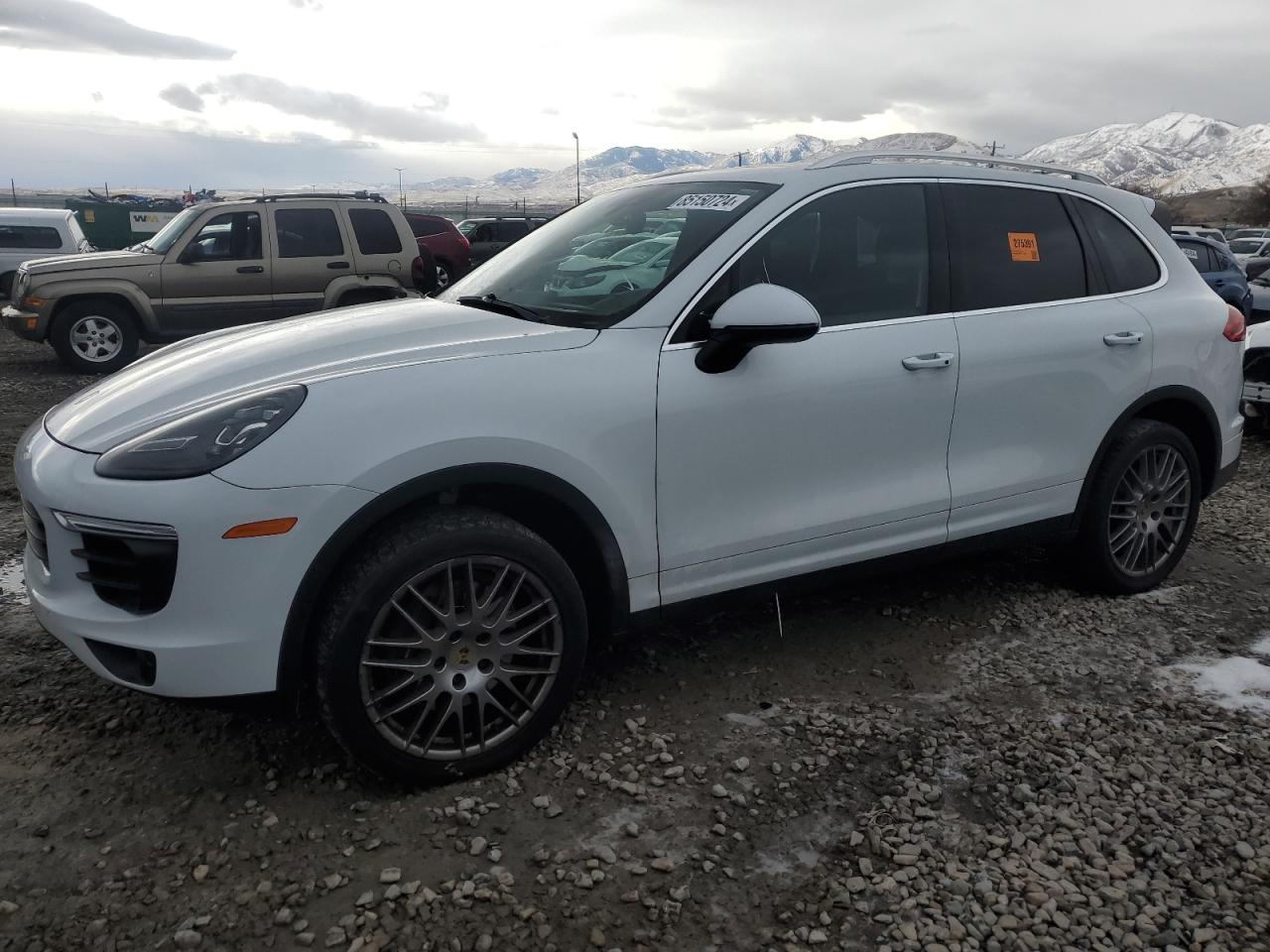  Salvage Porsche Cayenne