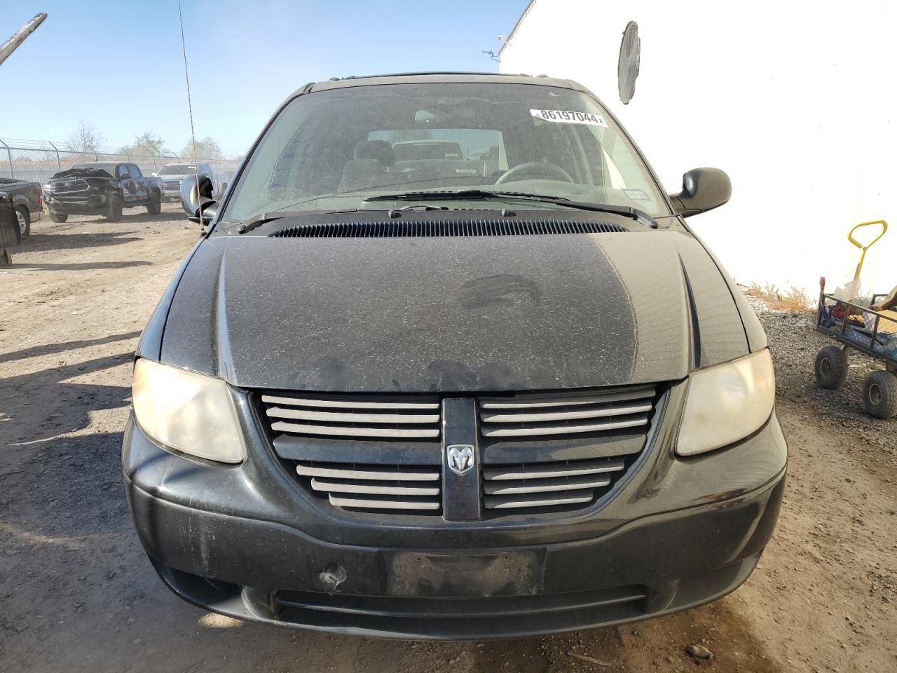 Lot #3034650392 2006 DODGE CARAVAN SX