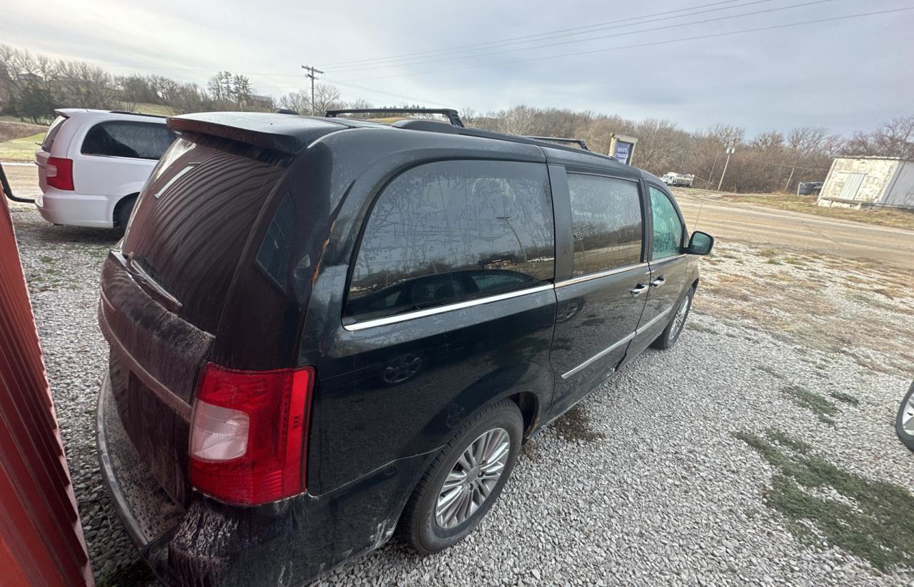 Lot #3029386693 2013 CHRYSLER TOWN & COU