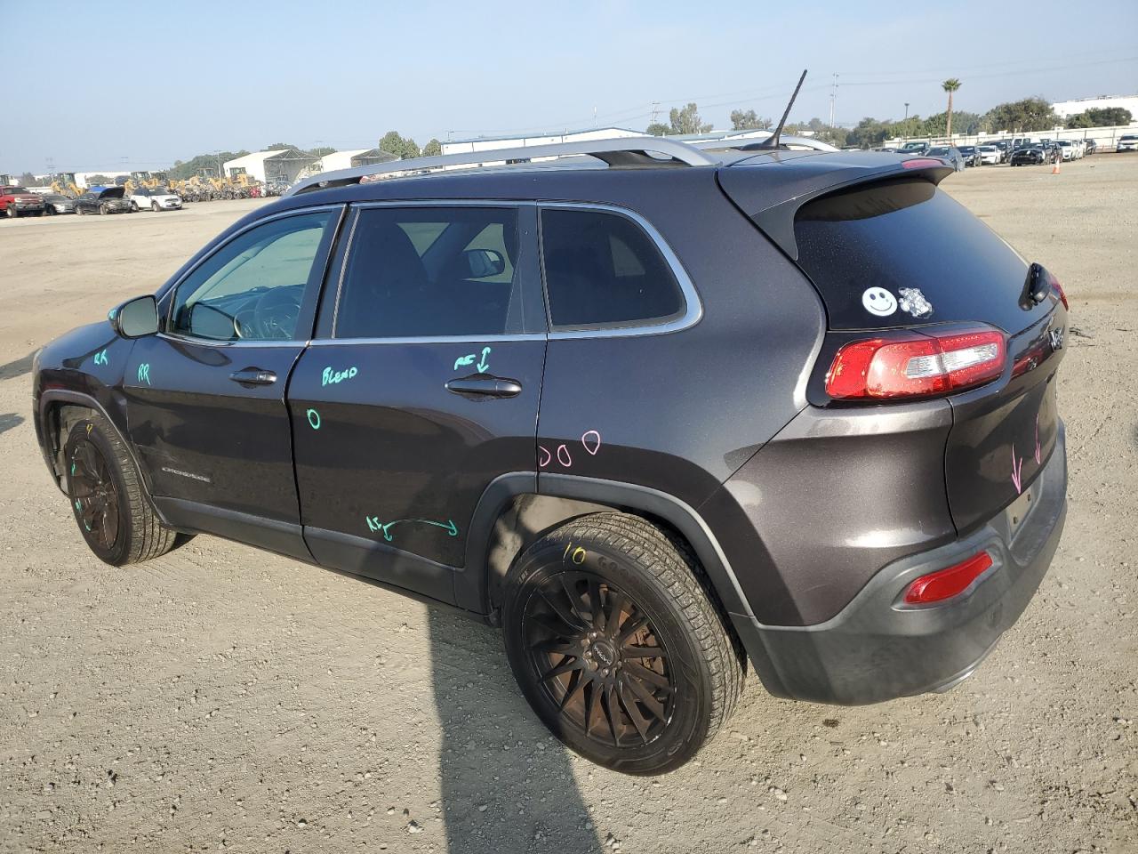 Lot #3027041859 2015 JEEP CHEROKEE L