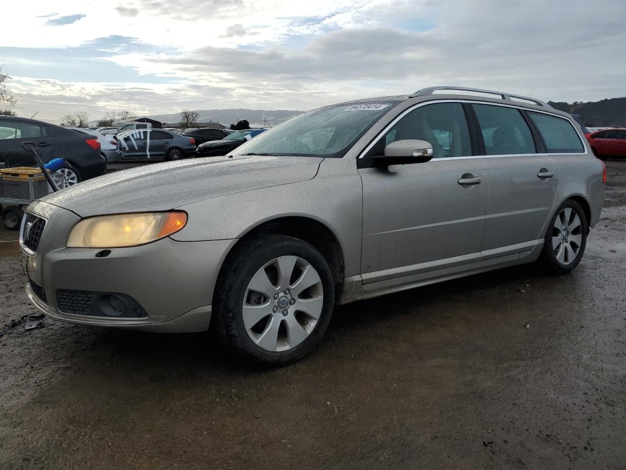 Lot #3029752247 2008 VOLVO V70 3.2