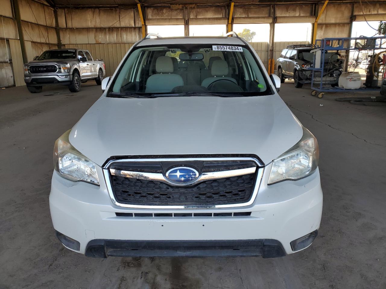 Lot #3034302100 2015 SUBARU FORESTER 2