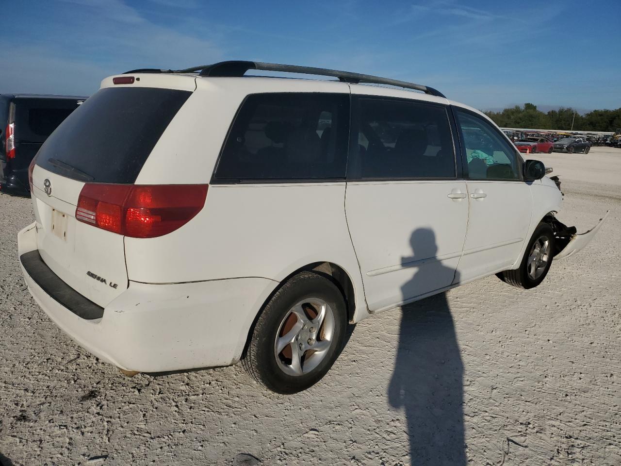 Lot #3029727690 2004 TOYOTA SIENNA CE