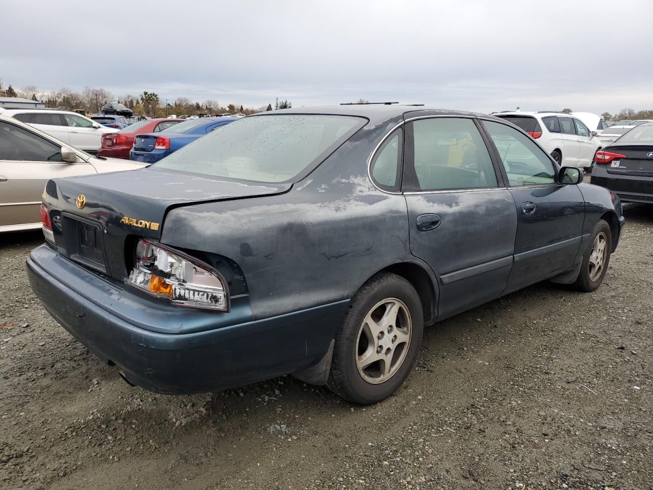 Lot #3027118787 1997 TOYOTA AVALON XL