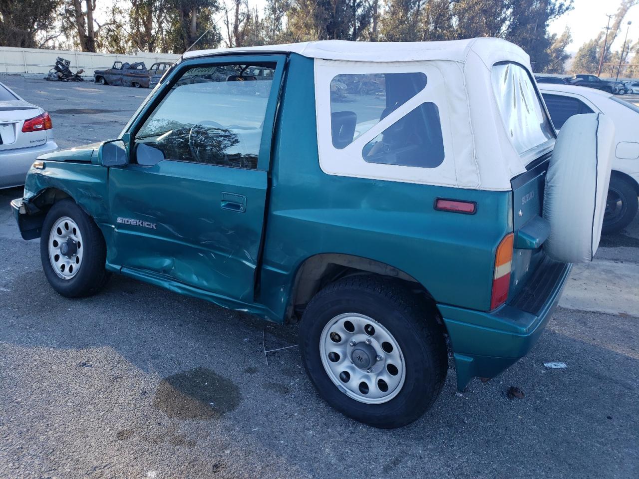 Lot #3044622205 1995 SUZUKI SIDEKICK J