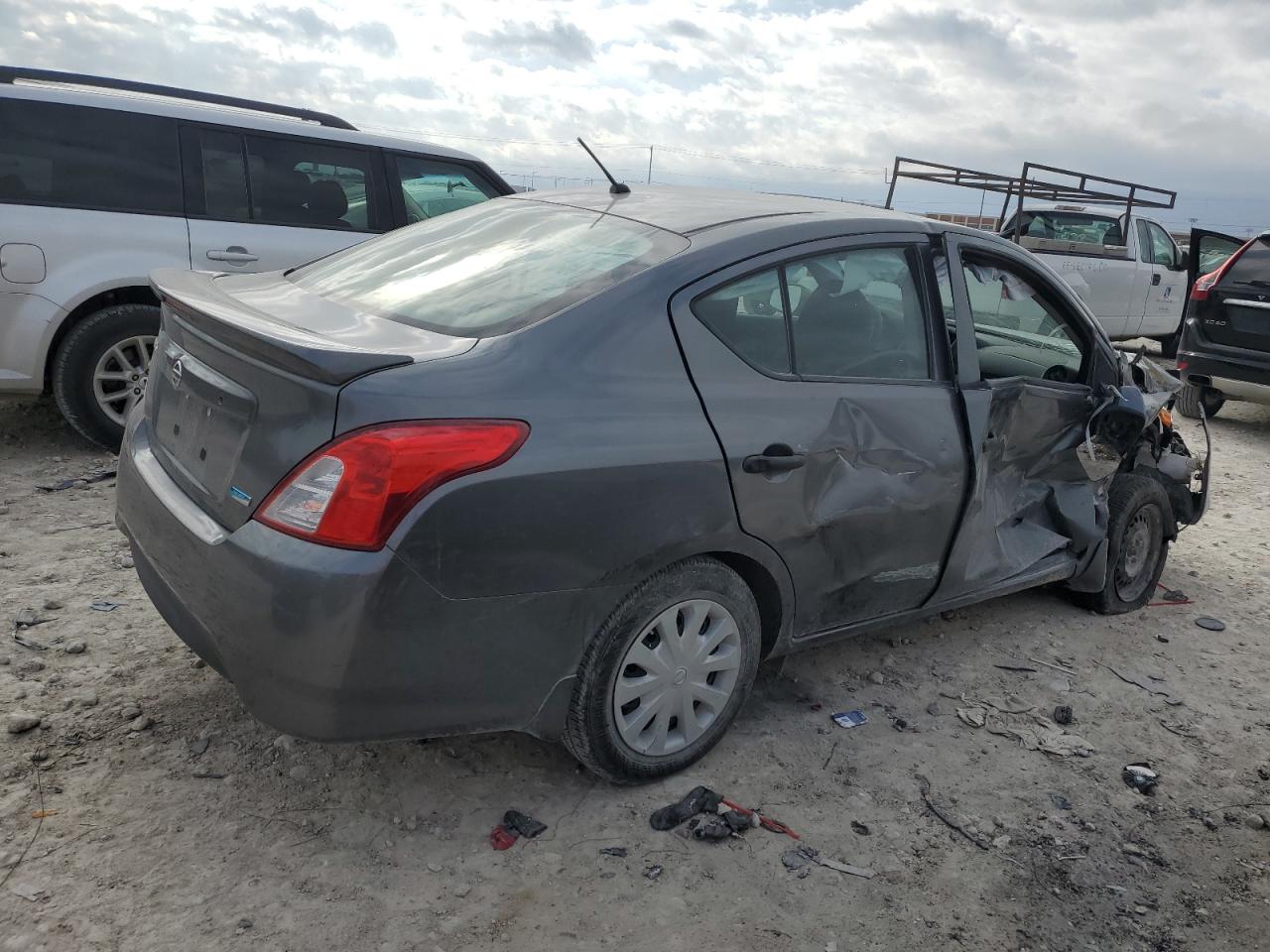 Lot #3037226487 2016 NISSAN VERSA S