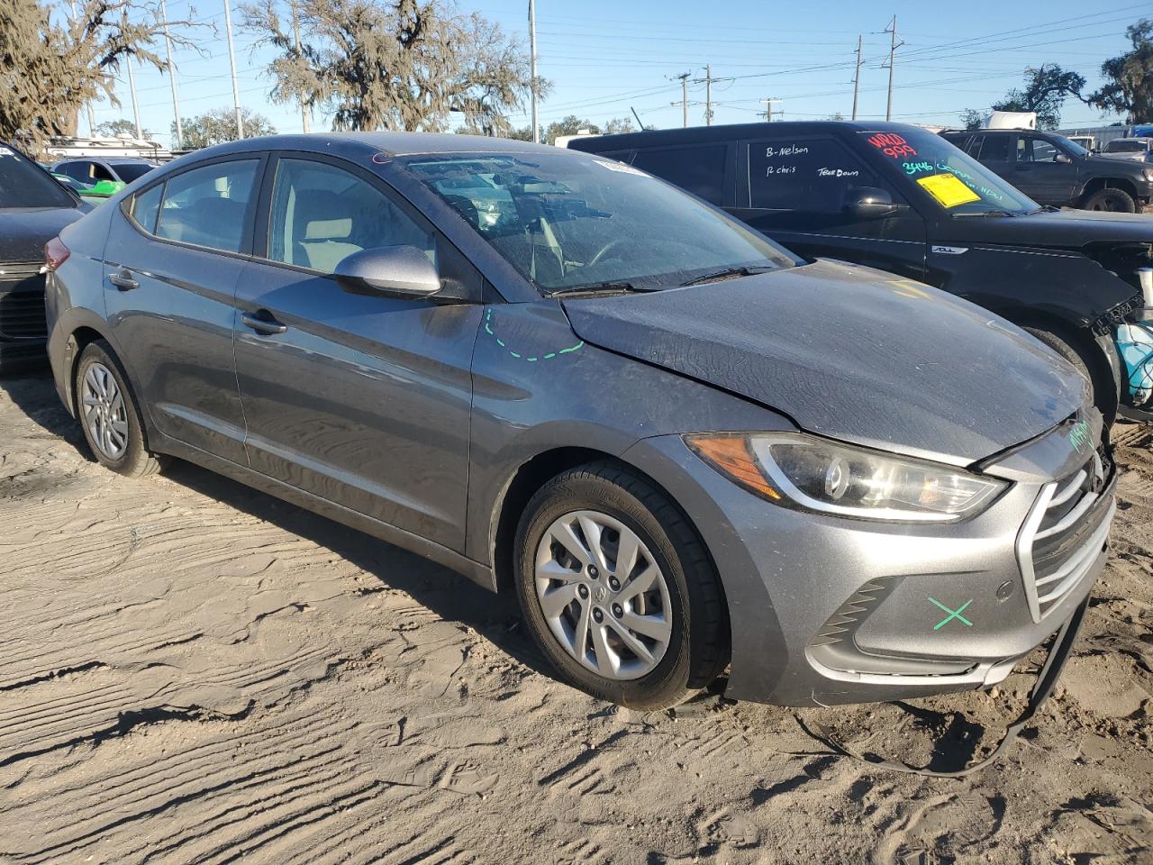 Lot #3033245891 2018 HYUNDAI ELANTRA SE