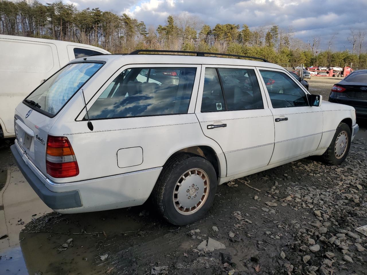 Lot #3045578681 1991 MERCEDES-BENZ 300 TE 4MA