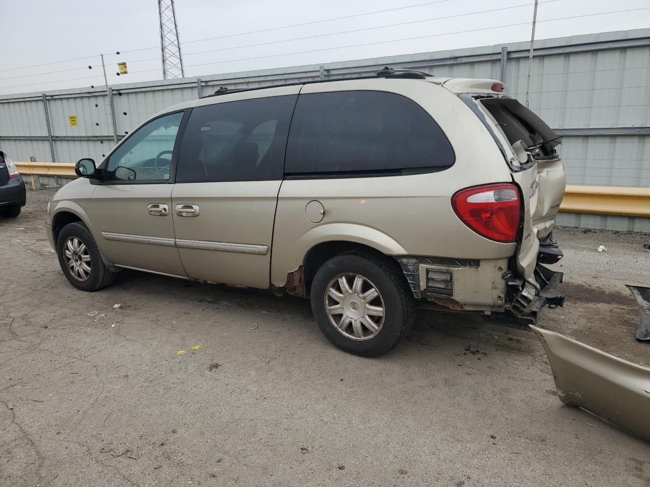 Lot #3029510376 2006 CHRYSLER TOWN & COU