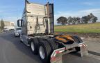 Lot #3025101271 2016 VOLVO VN VNL