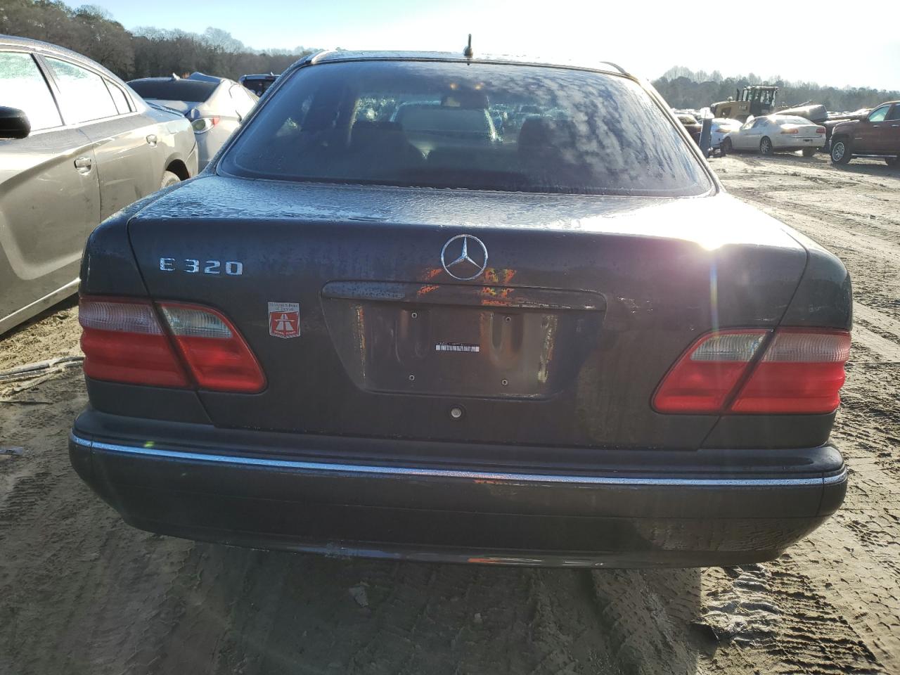 Lot #3050596109 2001 MERCEDES-BENZ E 320