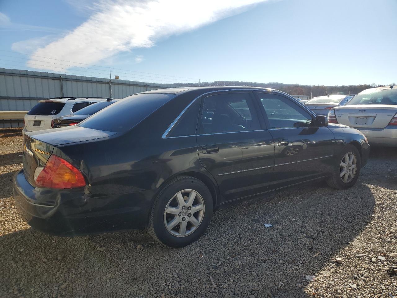 Lot #3027066850 2000 TOYOTA AVALON XL