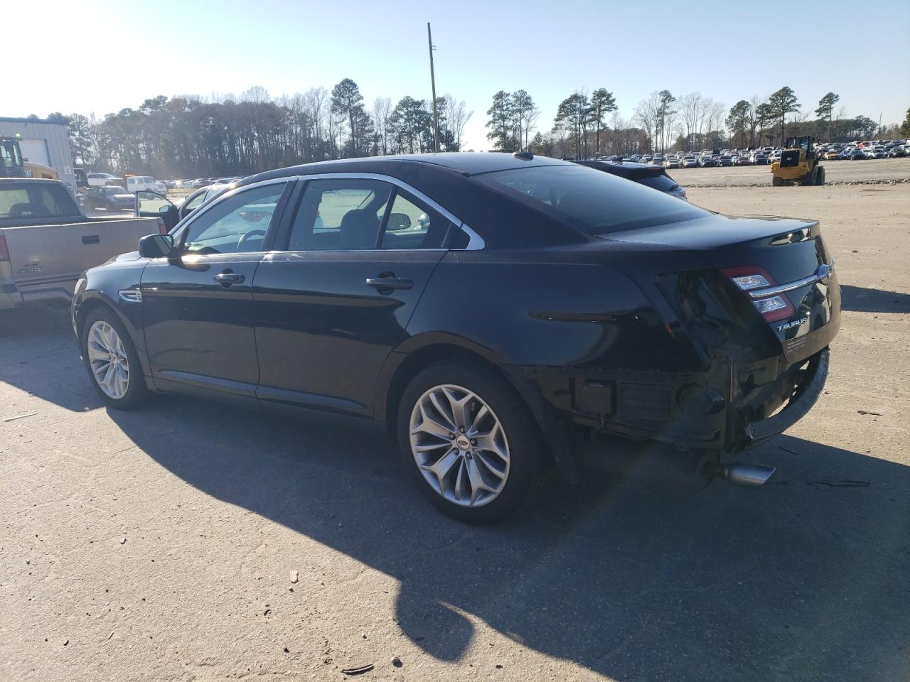 Lot #3034525765 2019 FORD TAURUS LIM