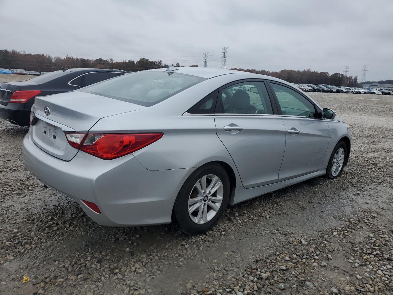 Lot #3024153871 2014 HYUNDAI SONATA GLS