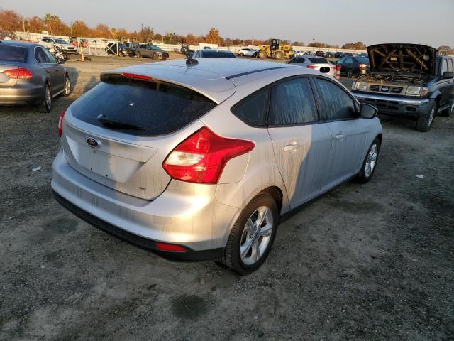 FORD FOCUS SE 2012 white hatchbac gas 1FAHP3K26CL277405 photo #4