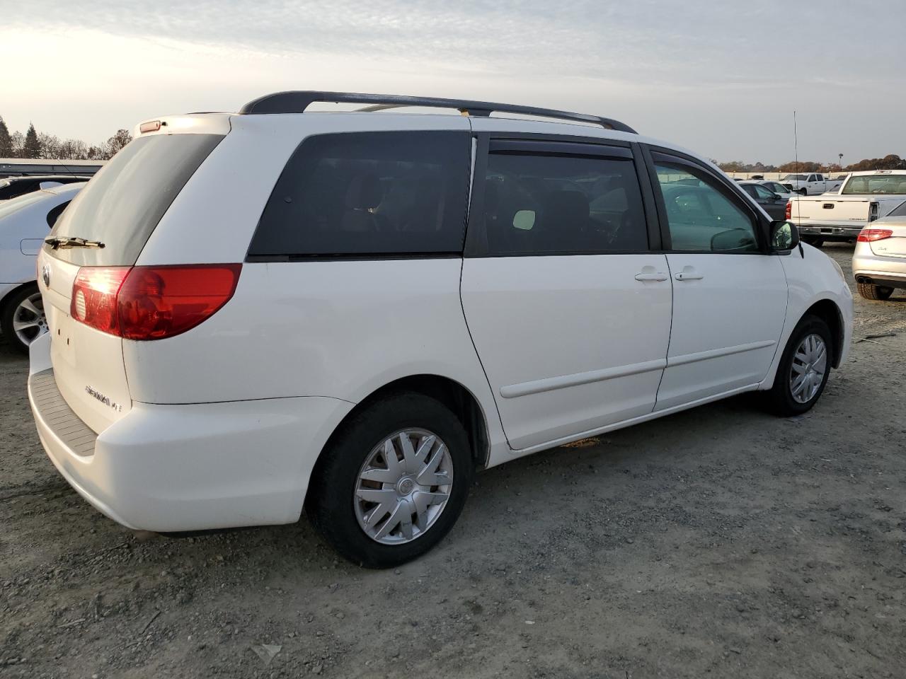 Lot #3024267859 2006 TOYOTA SIENNA CE