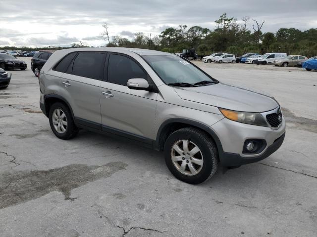 VIN 5XYKT3A15DG390554 2013 KIA SORENTO no.4