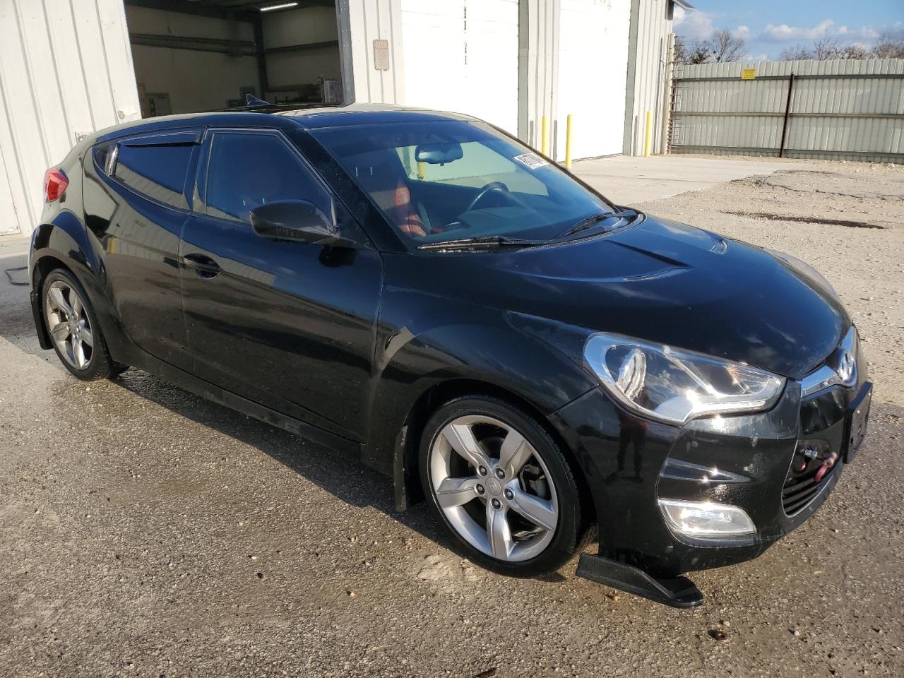 Lot #3033276801 2014 HYUNDAI VELOSTER