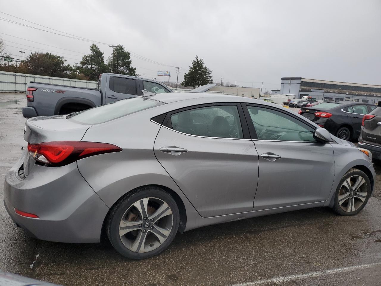 Lot #3049609697 2015 HYUNDAI ELANTRA SE